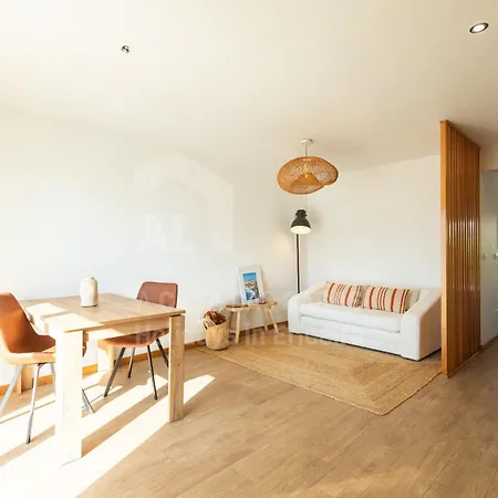 Valentin House By Acasadascasas * Santo Isidoro